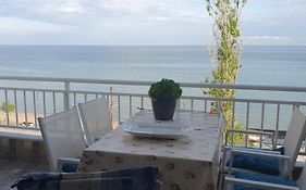 House Thalassa